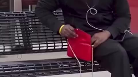 Negro Man Returns White Womans Purse But Makes a Reparations Withdrawal First
