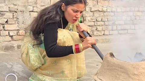 kisi ne dekha to nhi 😂😂😂