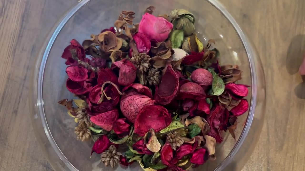 Struggles with Boxes & Sweet Smells – Watch How We Potpourri’d Our Way to Victory!
