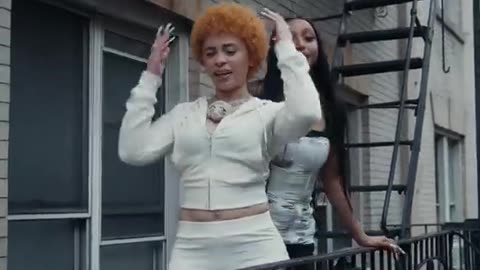 PinkPantheress, Ice Spice - Boy’s a liar Pt. 2 (Official Video