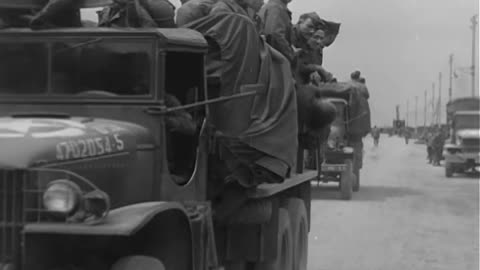 82ND AIRBORNE COMES... - 82ND AIRBORNE COMES HOME AGAIN, ST. ERME, FRANCE () ; 1ST EN - 111-adc-4696