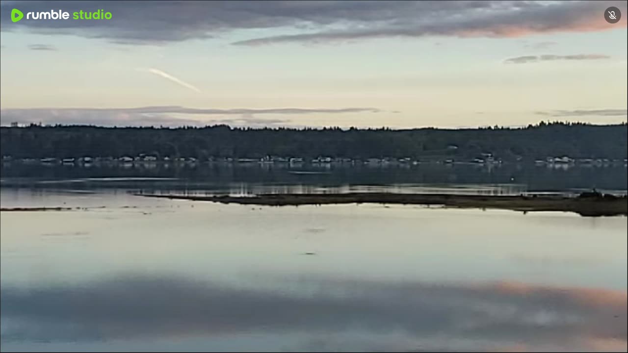 Very calm and relaxing view on the water