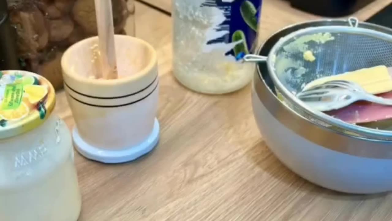 Need to make some food but i am not good at it> I'm only good at being sexy