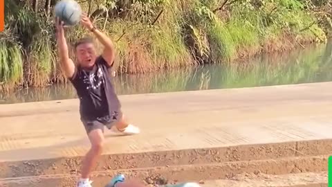 Funny video #funny #funnys #funnyentertainment