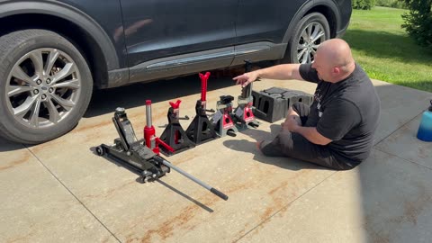 Lessons in Liberty Automotive. 2022 Ford Explorer XLT 4WD Motor Oil Change, and Installing the ValvoMax Oil Change System Quick Twist Oil Drain Plug Part 2 of 6 on Friday, 07/04/2025, at 15:50 EDT 🦅🗽🇺🇸.