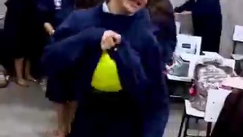 unbelievable the incredible balloon game in the CLASSROOM #shortsvideo