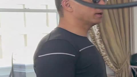 20221201文贵先生GETTR¹： #各地建方仓：方舱拆除不可能，那是太阳下做梦！中共千疮百孔，只要一个漏洞马上崩溃！习非常清楚，停止清零隔离等同于宣布习家党亡！