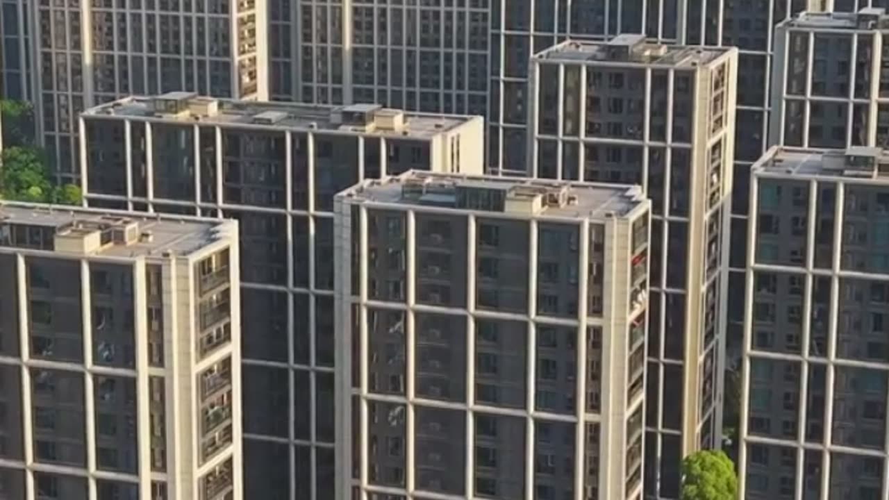DLF’s ₹5,500 crore Privana North project marks a major leap in Gurgaon’s premium real estate.