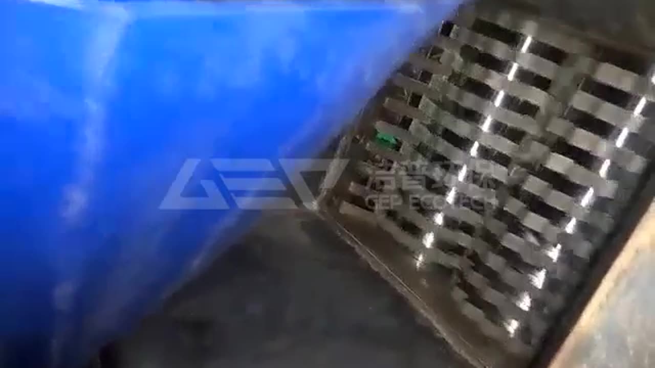 WATCH: Double-Shaft Shredder DOMINATES Coated Materials & Fabrics!