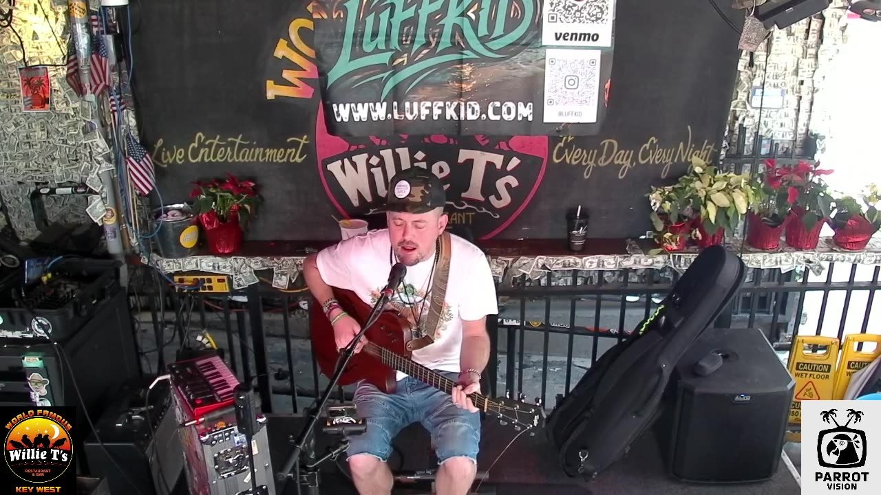 LIVE Music Everyday!