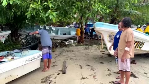 Hurricane Erick damages boats, businesses on Mexico's coast