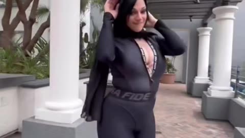 Hi
