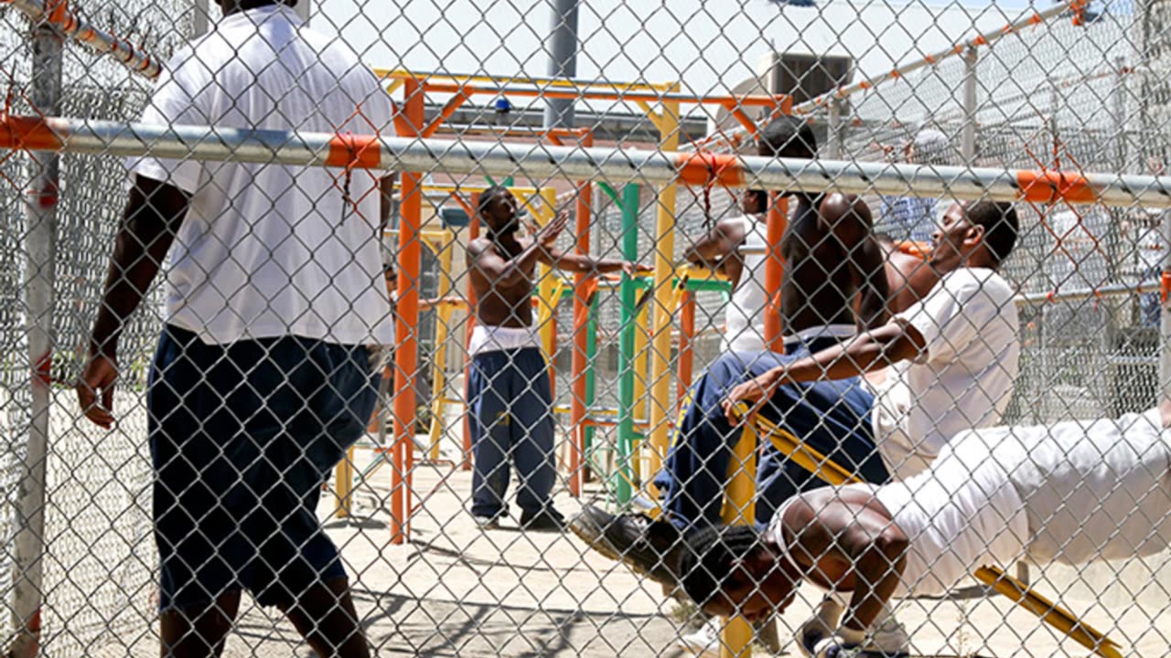 California Prison Scandal: Lieutenant's Explosive Farewell!