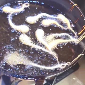 Have you ever eaten such a strange Sperm pie?