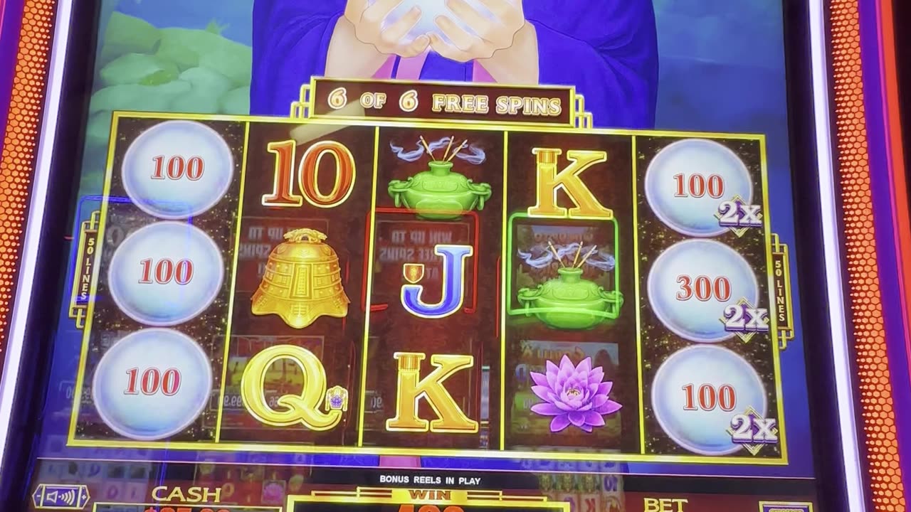 Treasure Stacks bonus round 🔮🎰🎉