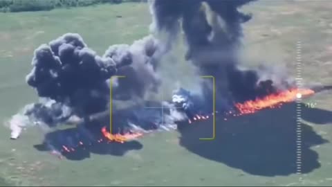 Unbelievable Friendly Fire: Russian Su-25 Shot Down by Its Own Wingman in Ukraine!