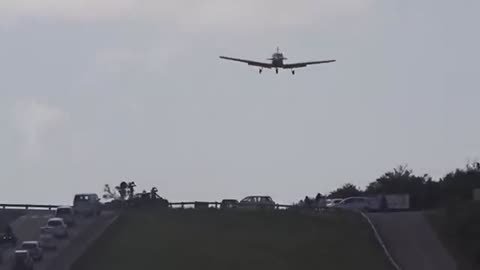 More crazy pilots at challenging airports