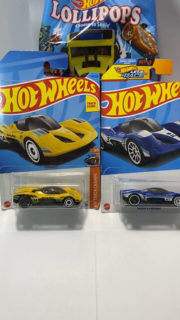 Buy It Now: Unique Lot of HOT WHEELS Bag of Candy + 2 Car/Vehicle/Toys