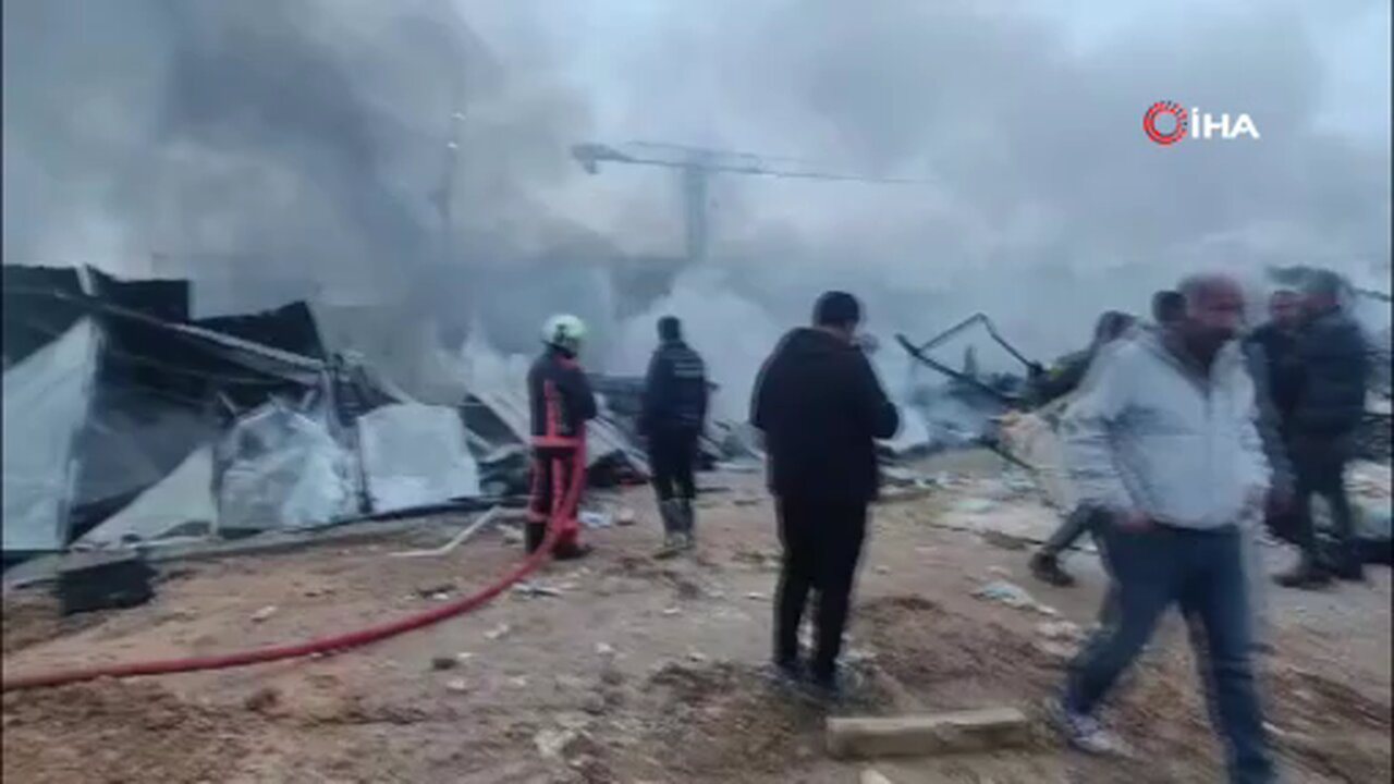 Malatya'da inşaat işçilerinin kaldığı şantiyede yangın