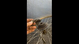 Freewheel cassette hub axle broken