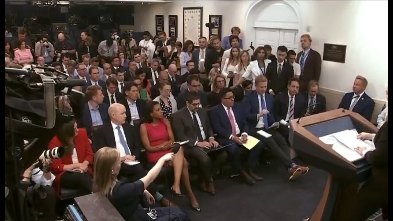 Doocy to Leavitt: Where's The Epstein Client List AG Bondi Promised?