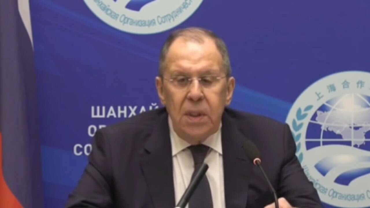 Trump podle Lavrova rozdává lhůty o konci války, ale válka i sankce pokračují!