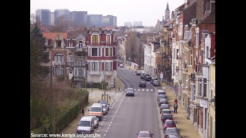 Table de 2 pour Bruxelles en Français, Englais, Néerlandais, Arabe (Marocain) et Espagnol