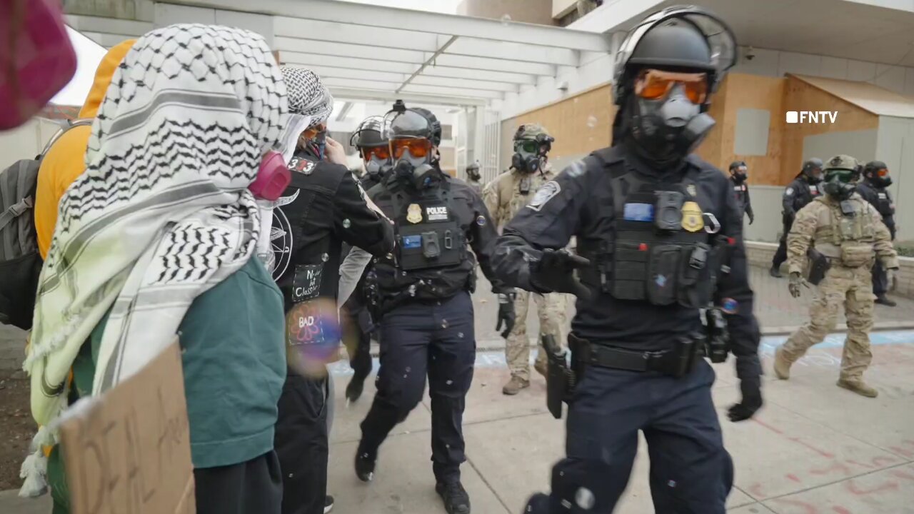 Tear Gas released by Portland Federal Agents | Anti-ICE Protesters at NO KINGS protest