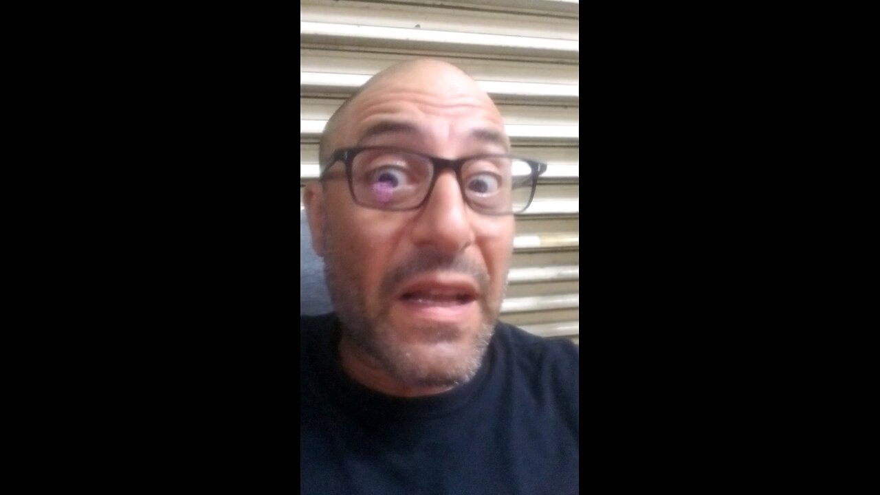 YOU COULDNT EVEN GET MY COLOR RIGHT.... JUST QUIT....