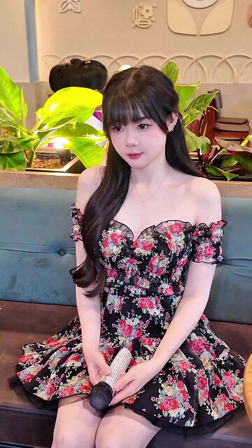 love the way she performs