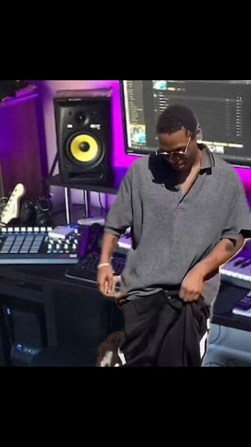 Bro feeling the music meme video 😭