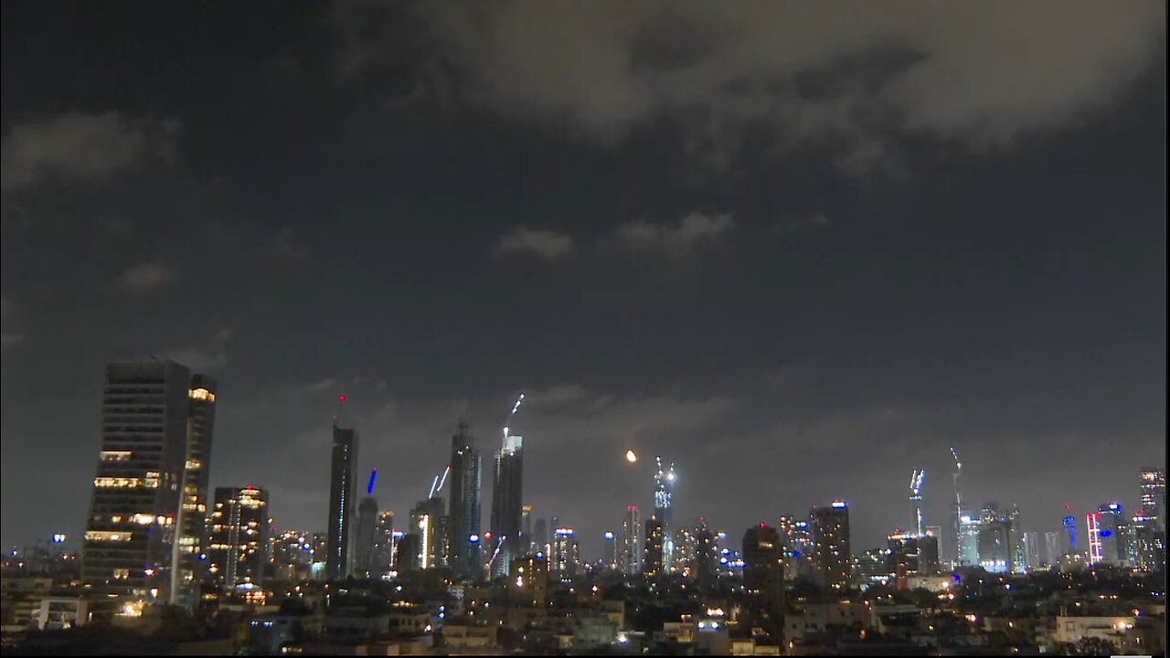 🚨 BREAKING: IRAN SAYS IT TARGETED ISRAELI MILITARY BASES WITH MISSILES AND WARNS THE ATTACKS "WILL CONTINUE."