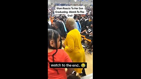 Mom Reacts to her son graduating, Watch to the end