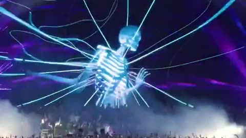 Techno visuals in a Chemical Brothers concert