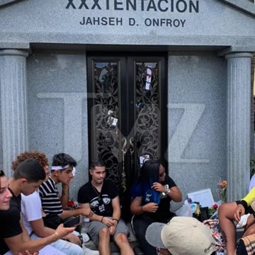 FAMOUS GRAVES - VOL. 151: XXXTENTACION