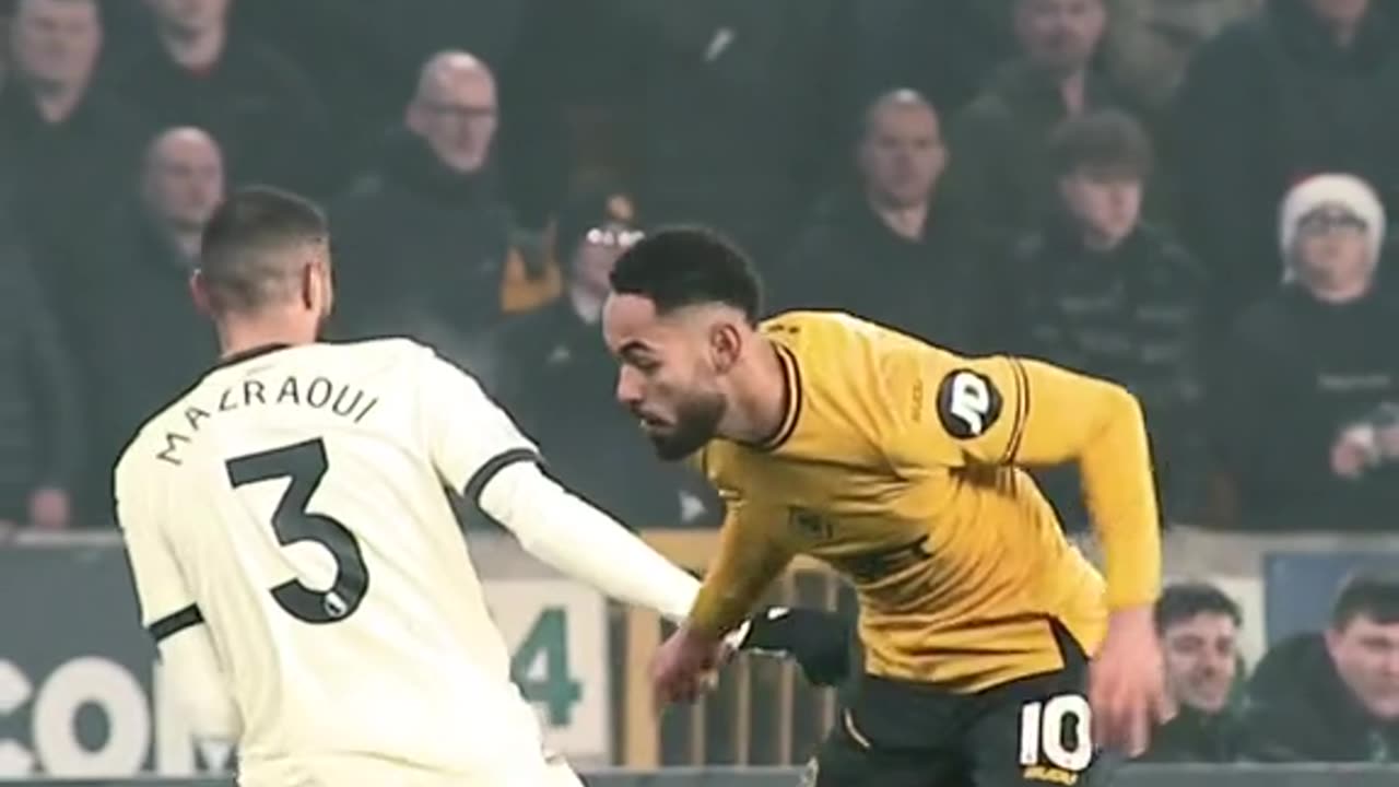 f Cunha played in the snow, he wouldn’t leave any footprints 😮‍💨🇧🇷🐐 #Wolves #PremierLeague #Matheus