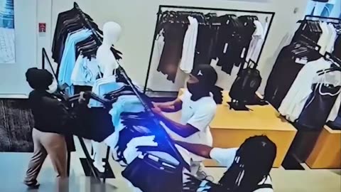 Blacks enrich stores in DC