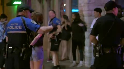 Girl fight in street 2016 Downtown Austin