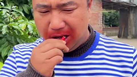 Madan Raju Ko Mirchi Khila diya 😁