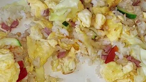 Hot Chili Bacon and Veggies Fried Rice 🔥🍚🥕🧅🍳#Three3Eggs #3eggs #Bacon #FriedRice #EggFriedRice