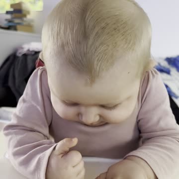 baby kayla just hiding away 🙈 too funny, too cute