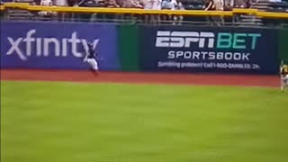 Cubbies blast 3 off skenes in a inning