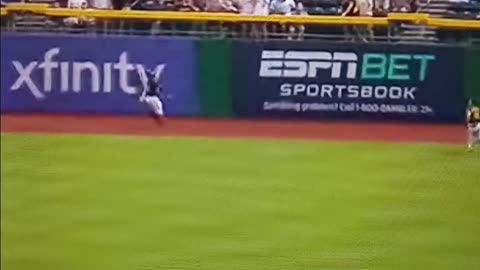 Cubbies blast 3 off skenes in a inning