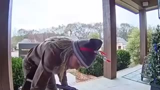 😱🎁 Surprise Gifts at the Doorstep! | FunFM