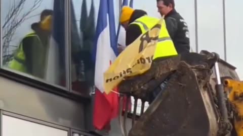 French farmers have had enough and are throwing away EU flags.