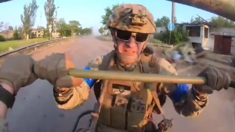 🚀😲 Ukraine Russia War | Soldier Dodges Russian FPV Drone Strike | RCF