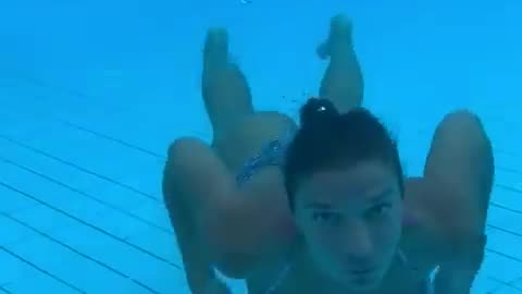 Underwater pool video at Radisson Blu Bucharest