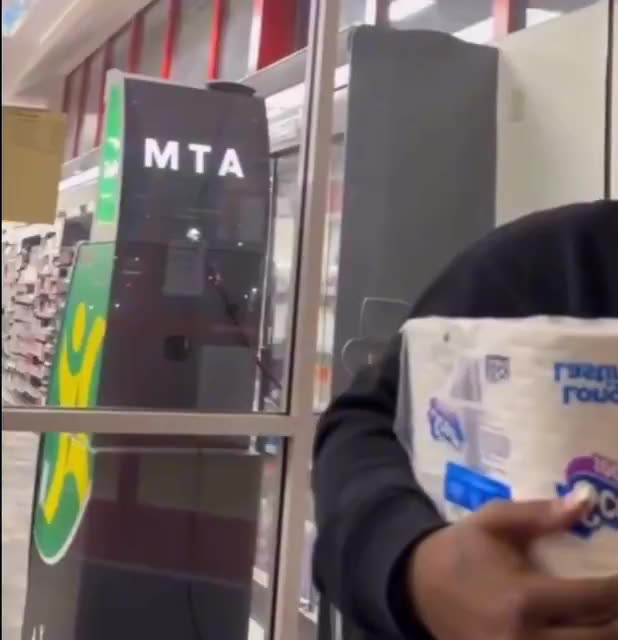 Baboon Bandits Threaten To Call Cops On Store THEY Stole From