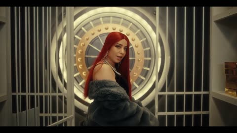 RICH & FAMOUS ( OFFICIAL VIDEO) JASMINE SANDLAS | NAVAAN SANDHU | MOFUSION