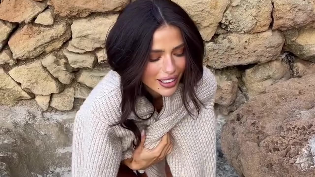 Look how cold she is shooting a spring collection in the winter